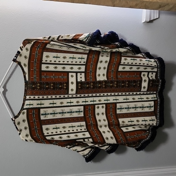 Pretty Blouse - Picture 2 of 2